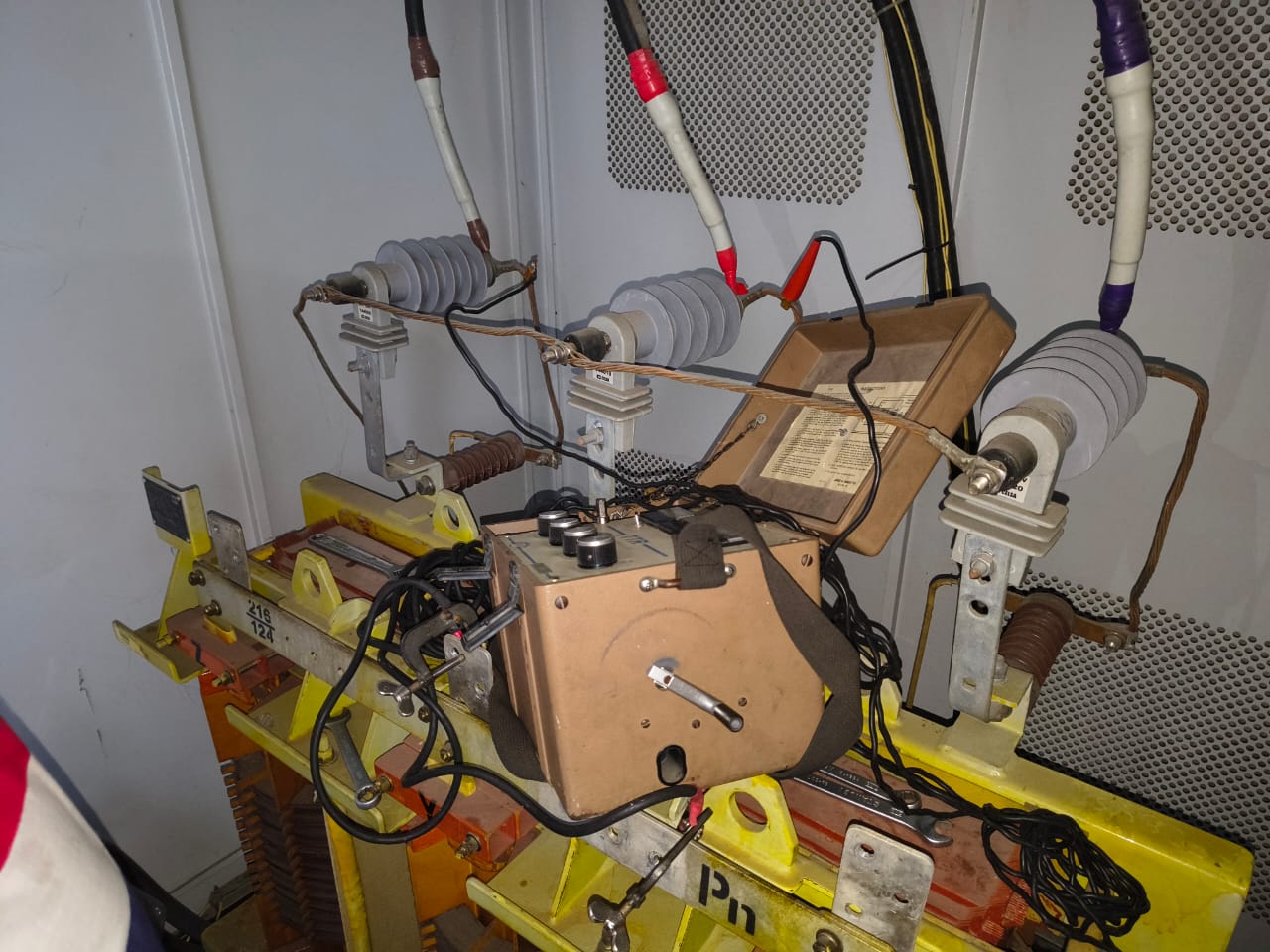 Equipo TTR conectado a transformador